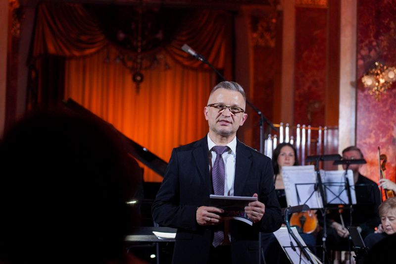 70 000 гривень для ветеранів: у Львові відбулося благодійне відкриття фестивалю «Дзеркало»