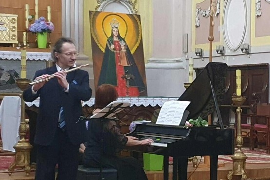 Ave Maria голосом 